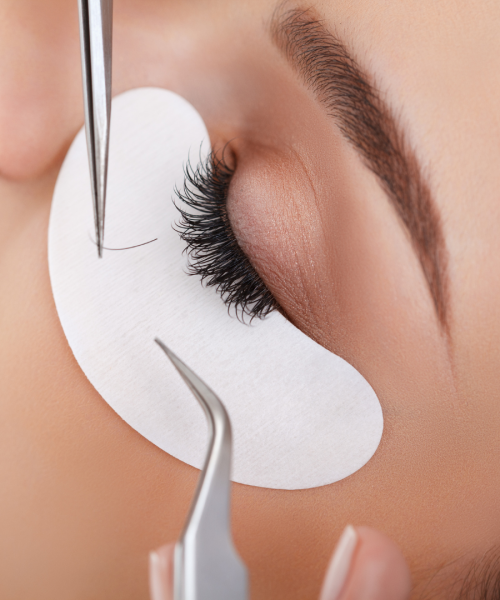 Eyelash extensions at Beauties by Roots Care